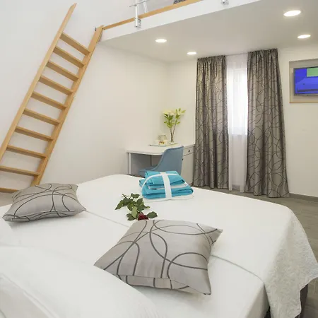 Central Old Town Guest house Split