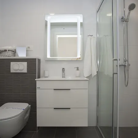 Central Old Town Guest house 3*
