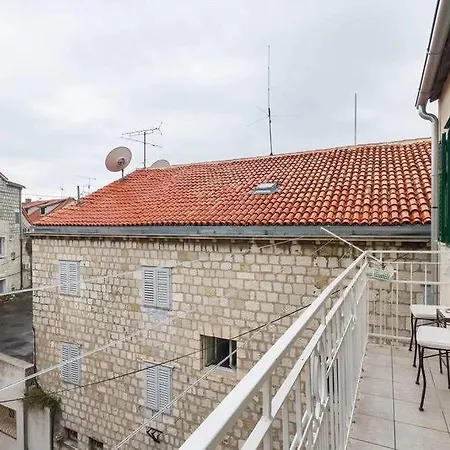 Central Old Town 3* Split