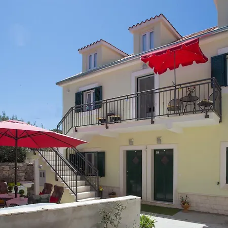 Central Old Town 3* Split