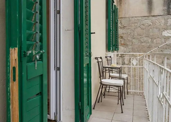 Central Old Town Gasthof Split