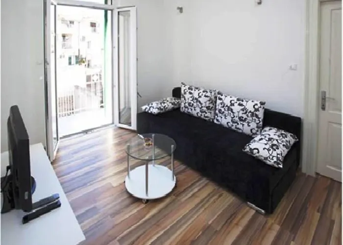 Central Old Town 3* Split