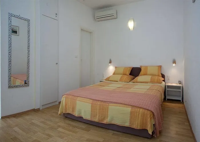 Central Old Town Gasthof 3*